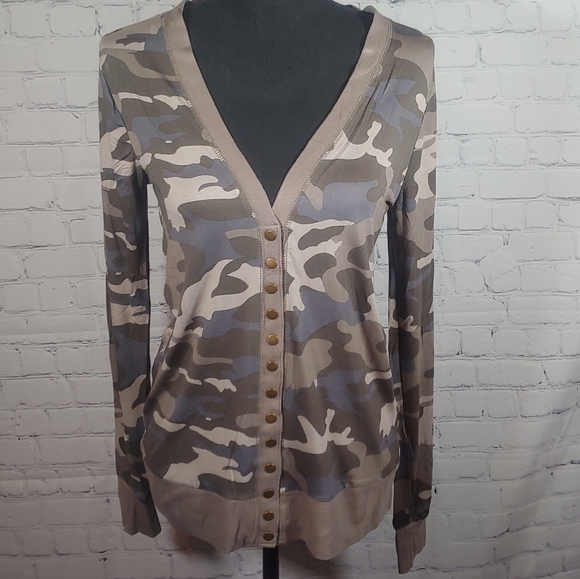 ⭐ Only 3 Left ⭐Camouflage Button Cardigan Sweater - Picture 6 of 7